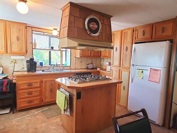 3rd image of 16340 SE 84th Ave