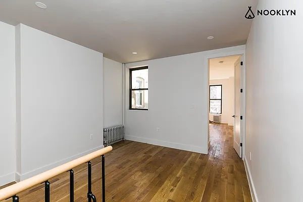 Rented by Nooklyn NYC LLC | media 46