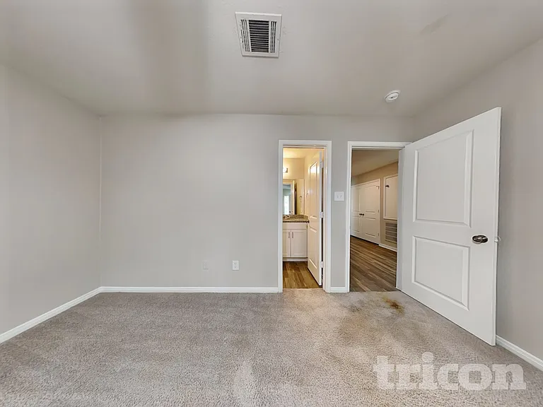 15649 Del Norte Dr — Photo 11