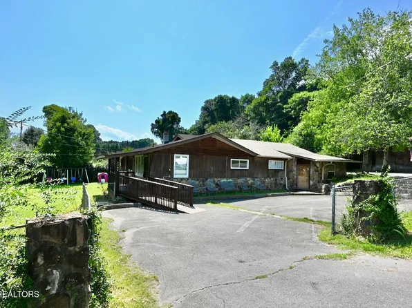 2204 Mentor Rd, Louisville, TN 37777