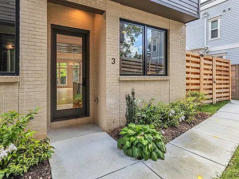 1721 6th Ave N #3 — Photo 31