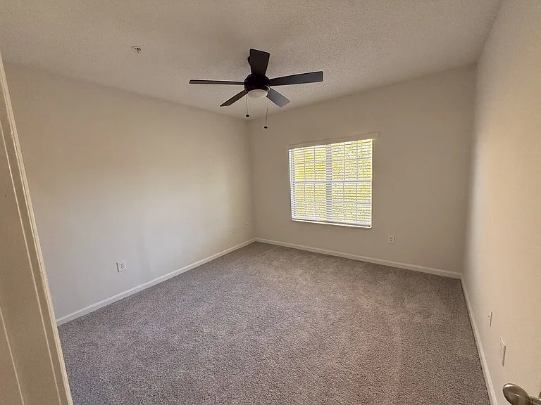 Magnolia Commons Vacant Apartment with Renovated Finishes from 2021
