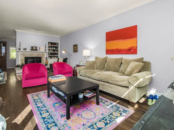719 Summit Ave, Saint Paul, MN 55105
