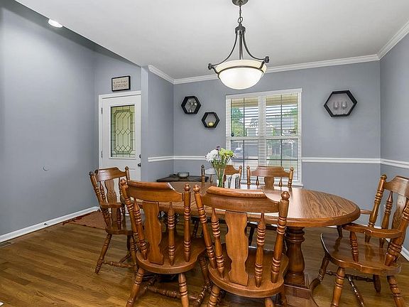 5th image of 4301 Ironwood Dr