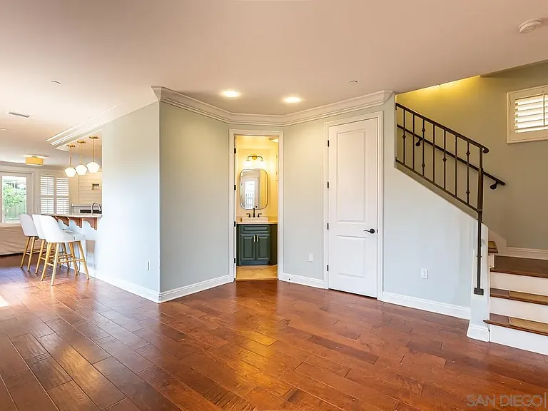1368 Oliver Ave — Photo 20
