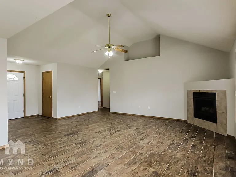 418 N Century Pl — Photo 7