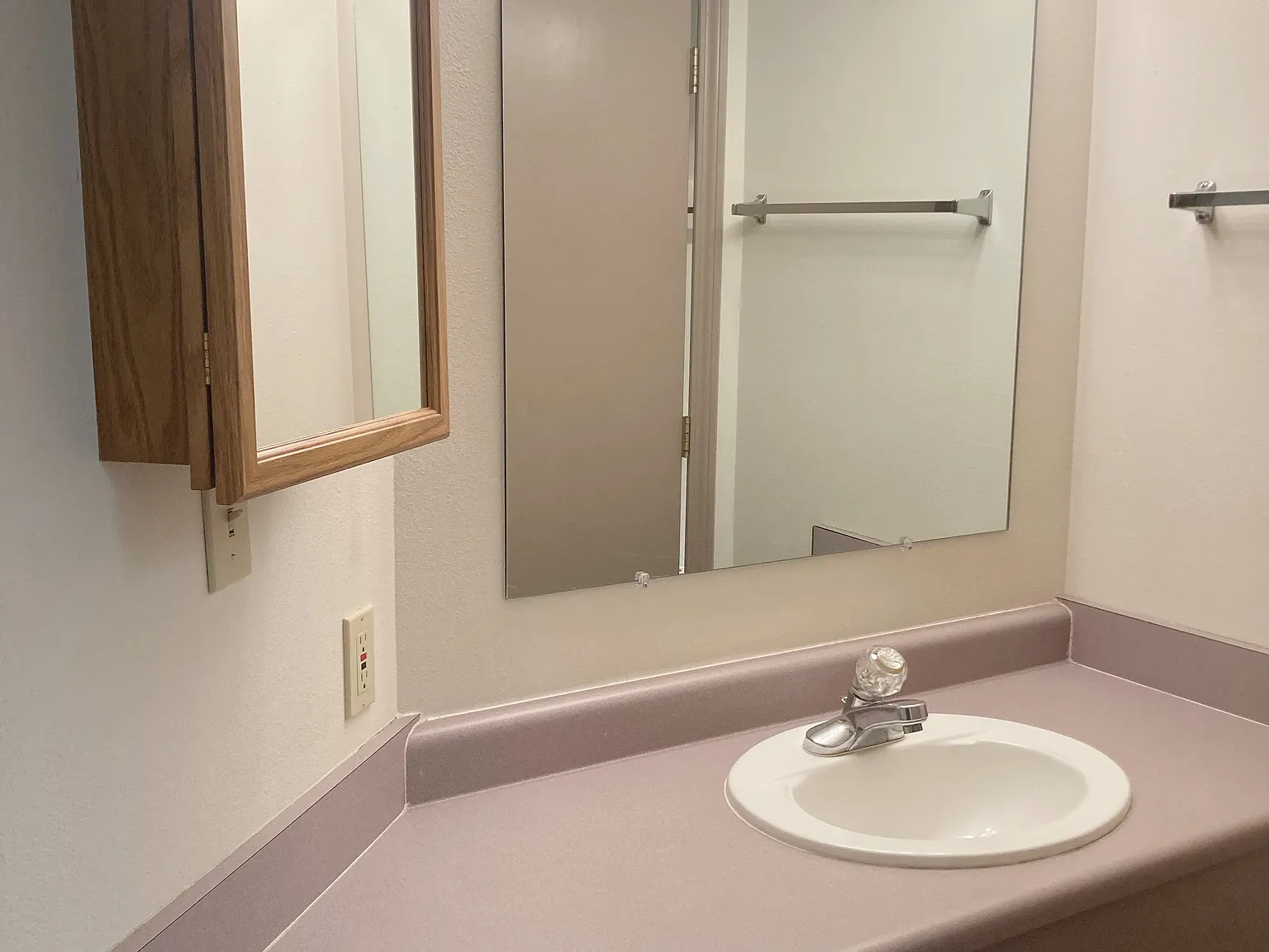 Summit Apartments — Photo 4