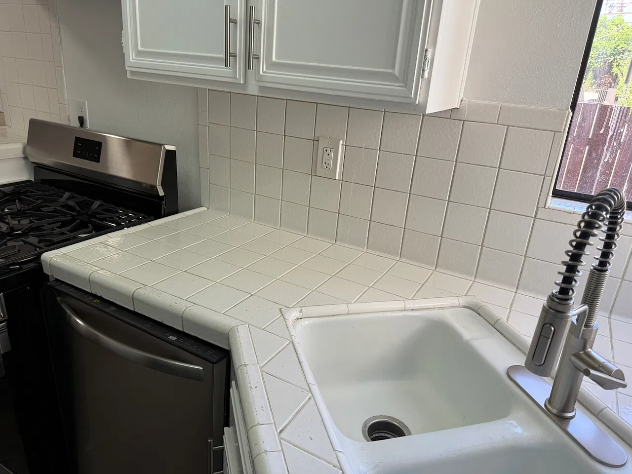 1 bed, 600 sqft, $1,999 — Photo 3