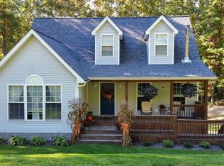 149 McIntosh St, Cool Ridge, WV 25825