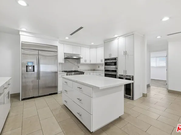 14755 Valleyheart Dr, Sherman Oaks, CA 91403