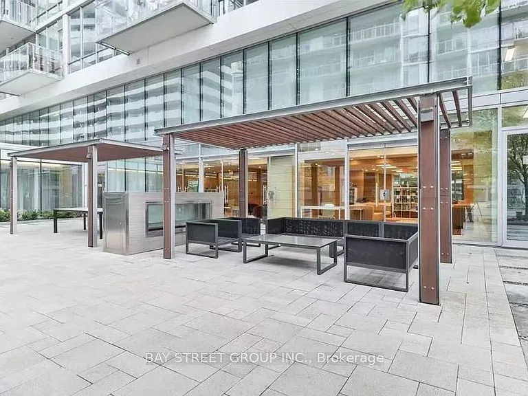 29 Queens Quay E #727 — Photo 4