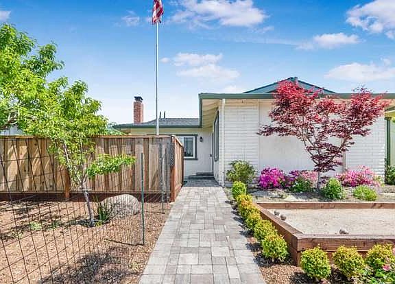 2nd image of 6588 Crown Blvd