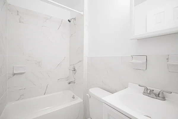 Rented by Avenues Real Estate | media 5