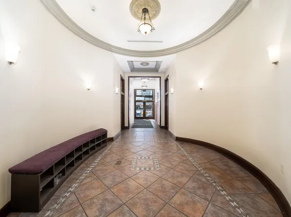 12 Hudson Place image 11 of 18