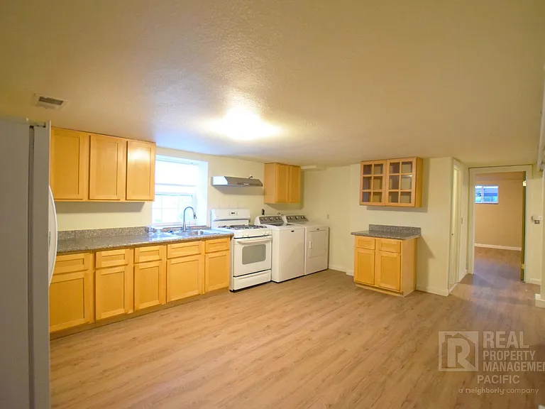 1435 Parker Street — Photo 7