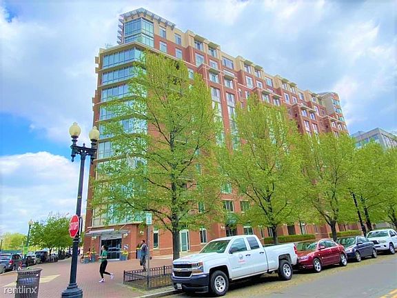 1000 New Jersey Ave SE_305_DC