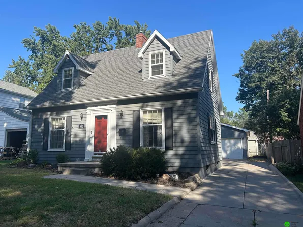 832 S 32nd St, Lincoln, NE 68510