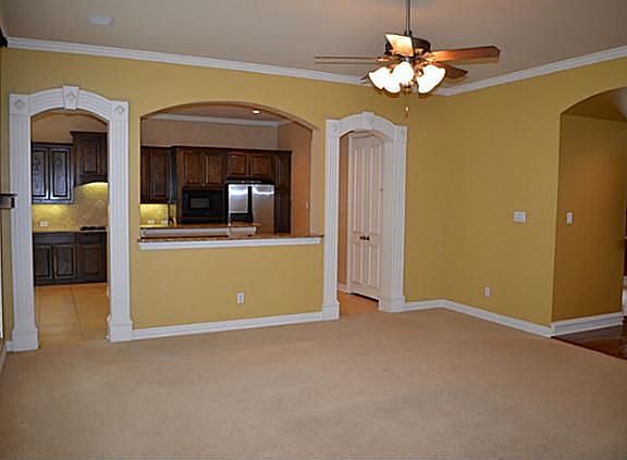 4th image of 1311 Neches Dr