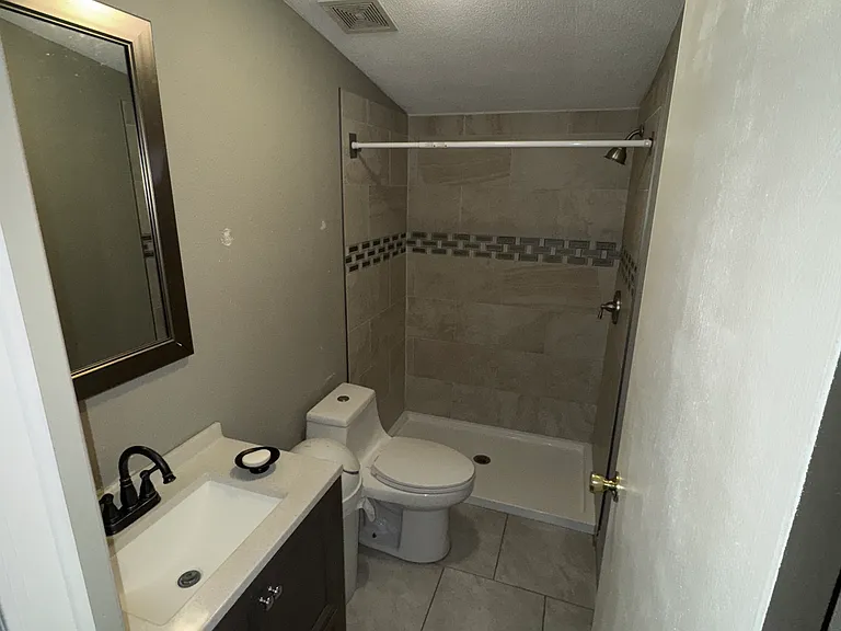 108 N Washington St — Photo 14