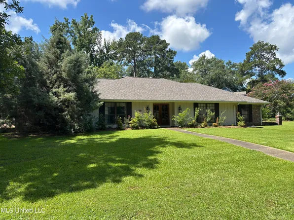 209 Greenfield Pl, Brandon, MS 39047