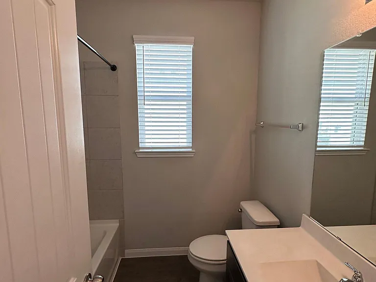 4715 Los Pines Way — Photo 7