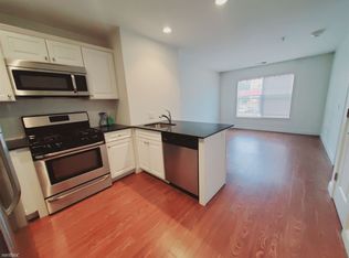 947 Hope St APT 2, Stamford, CT 06907