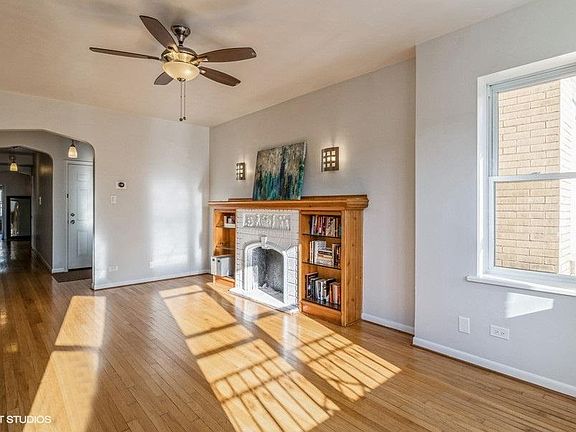 4th image of 1433 N Fairfield Ave APT 2