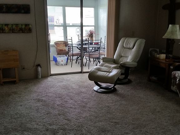 4th image of 1293 Bunker Hill Dr