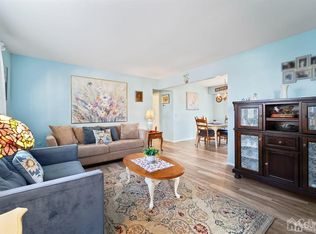 6 Indiana Ct APT A, Matawan, NJ 07747