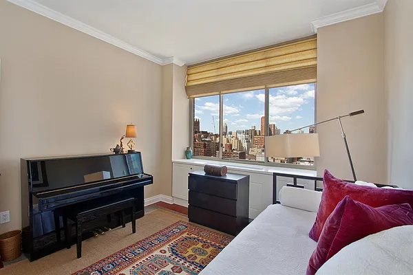 Rented by Corcoran | media 27