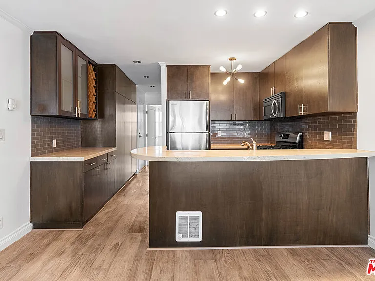 22 Navy St #202 — Photo 2