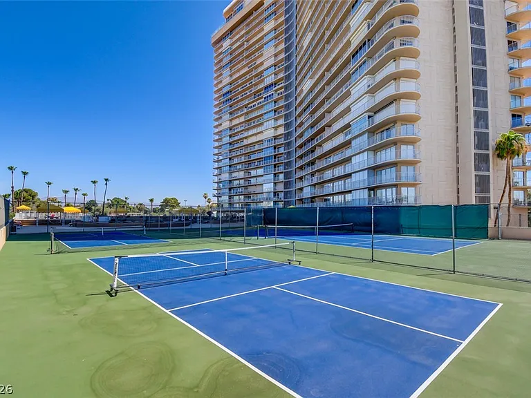 3111 Bel Air Dr #8E — Photo 48