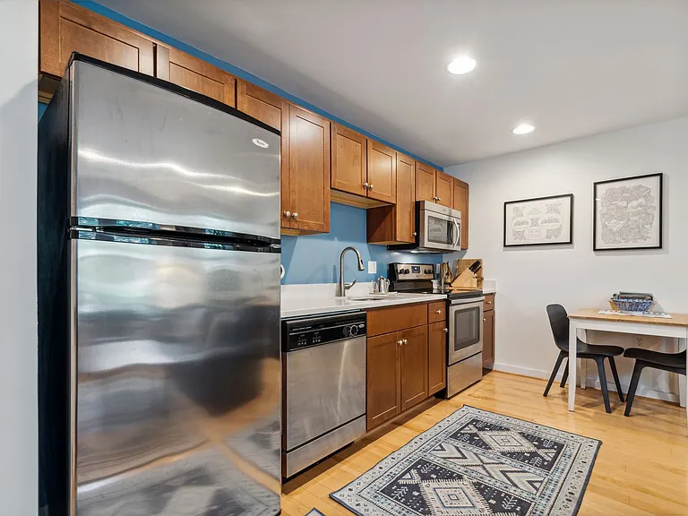 732 Lamont St NW #202 — Photo 6