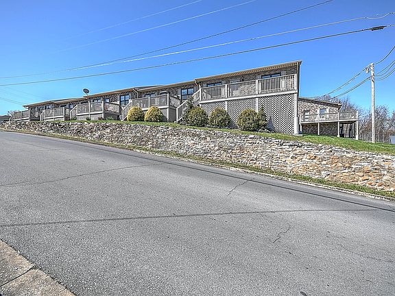 5th image of 213 S Cedar Ave APT 12