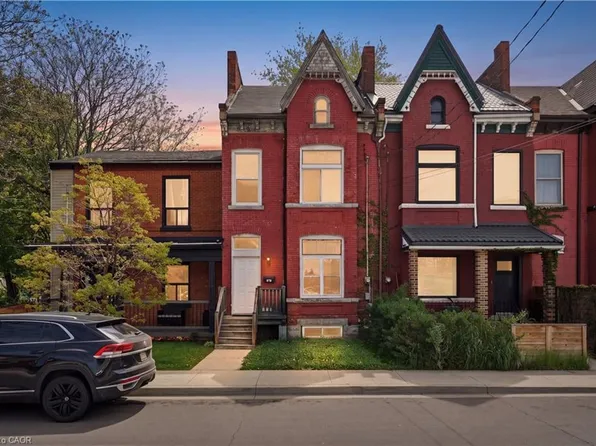 126 Park St N, Hamilton, ON L8R 2N3