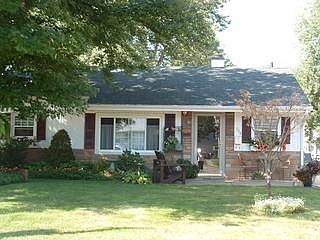 1st image of 704 Vermont Dr