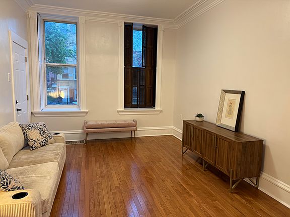 3rd image of 1454 N Campbell Ave #1