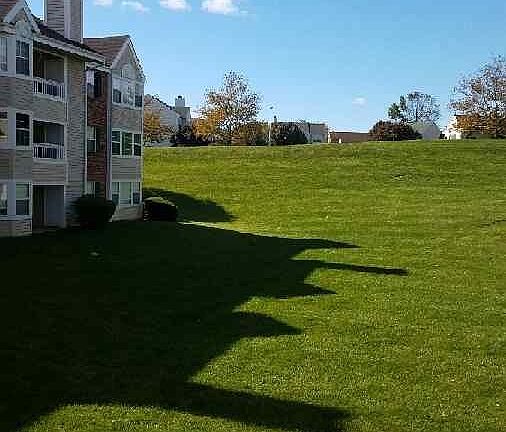 3rd image of 35 Wickham Ct #35