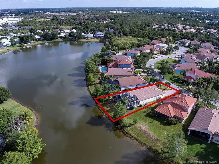 2096 NW Marsh Rabbit Ln — Photo 10