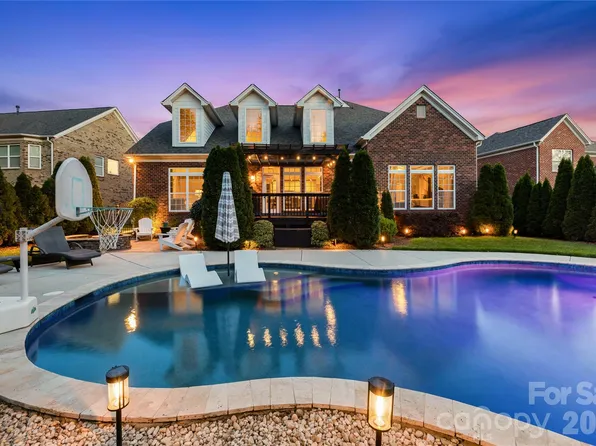 8416 Fairgreen Ave, Waxhaw, NC 28173