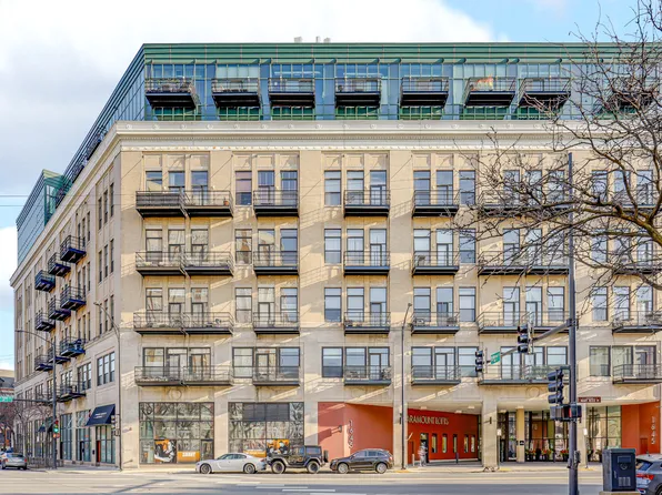 1645 W Ogden Ave Unit 429, Chicago, IL 60612