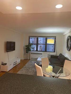 Rented by FirstService Realty (legacy) | media 3