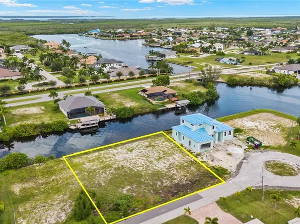 908 NW 39th Ave, Cape Coral, FL 33993