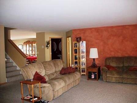 4th image of 25420 Shannon Dr
