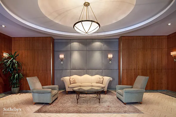 Sold by Sotheby's International Realty | media 18