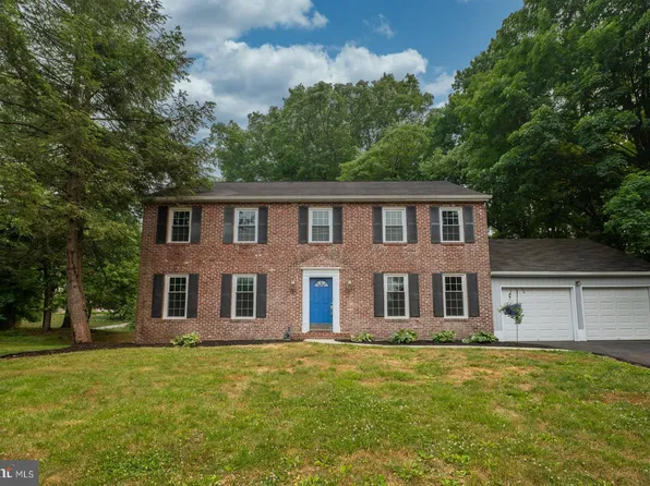 1528 Canterbury Ln, Berwyn, PA 19312