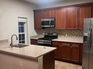 Ten Sampson, Saddle Brook, NJ 07663