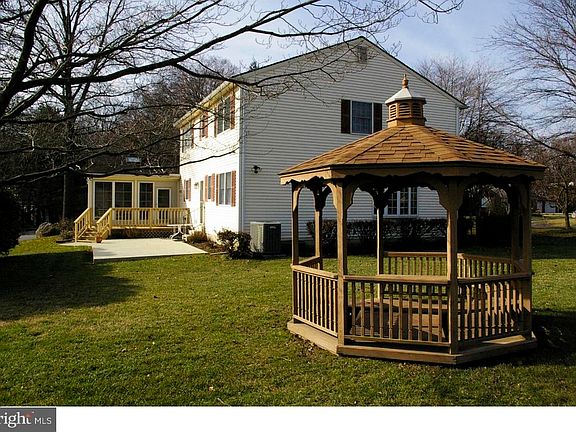 4th image of 11 Gristmill Ct