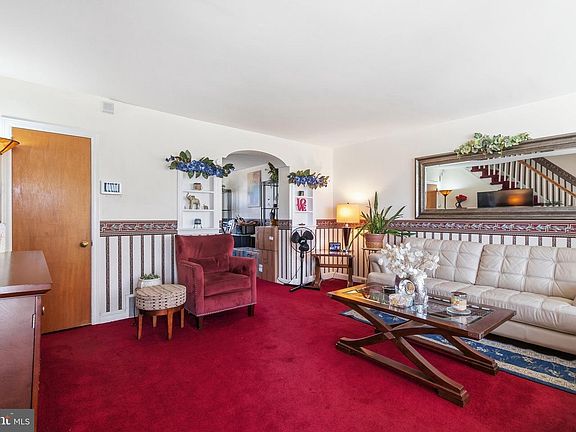 4th image of 6617 W Girard Ave