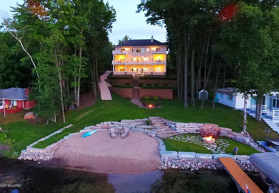 1st image of 10860 Marywood Dr